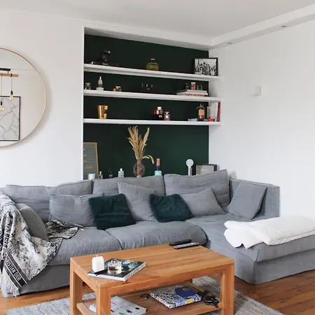 Luminous And Flowing Cocoon Apartment Paris